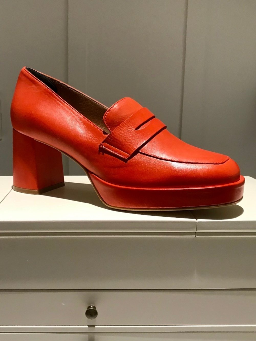 MIZ MOOZ NWOT EU42 LEGEND ORANGE SAFFRON LEATHER BLOCK HEEL PLATFORM LOAFERS